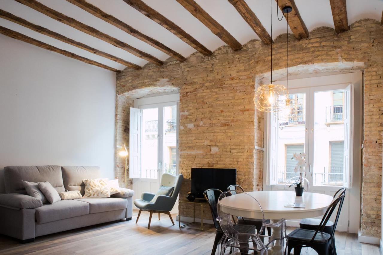 Apartamentos Almada Zaragoza Luaran gambar